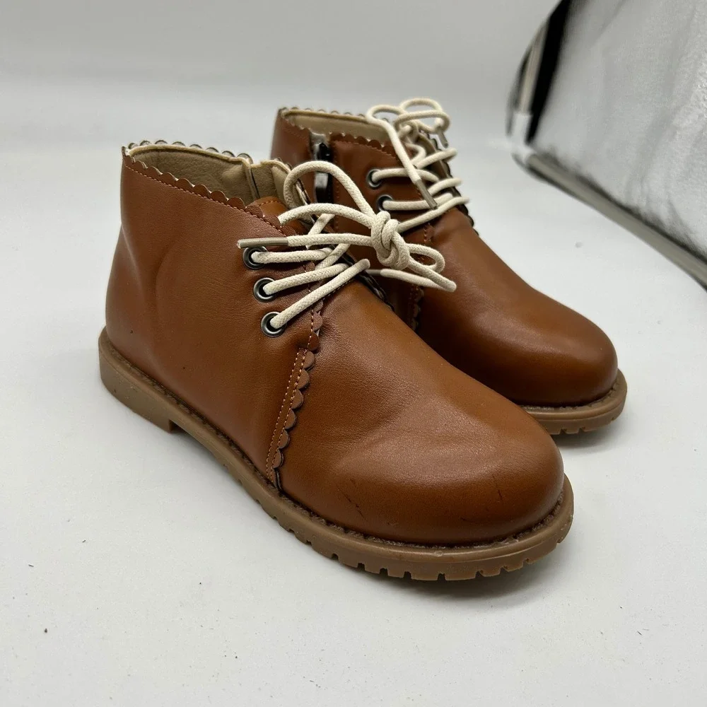 MMGZ Baby Tan Scalloped Trim Ankle Boots Side Zip Size 12.5‎ Toddler